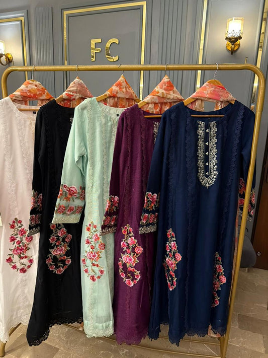 Khaddinet Long Embroidered Froks