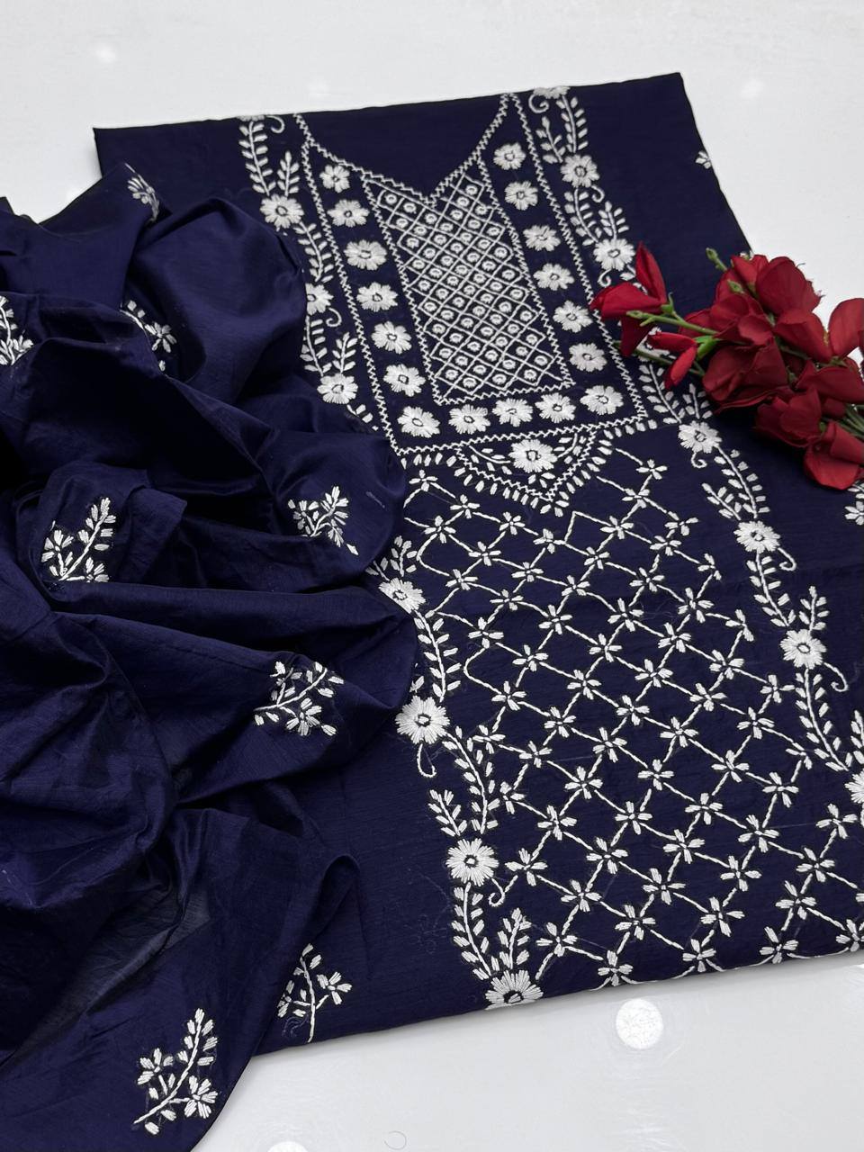 Hand Embroidered Paper lawn 2 Piece