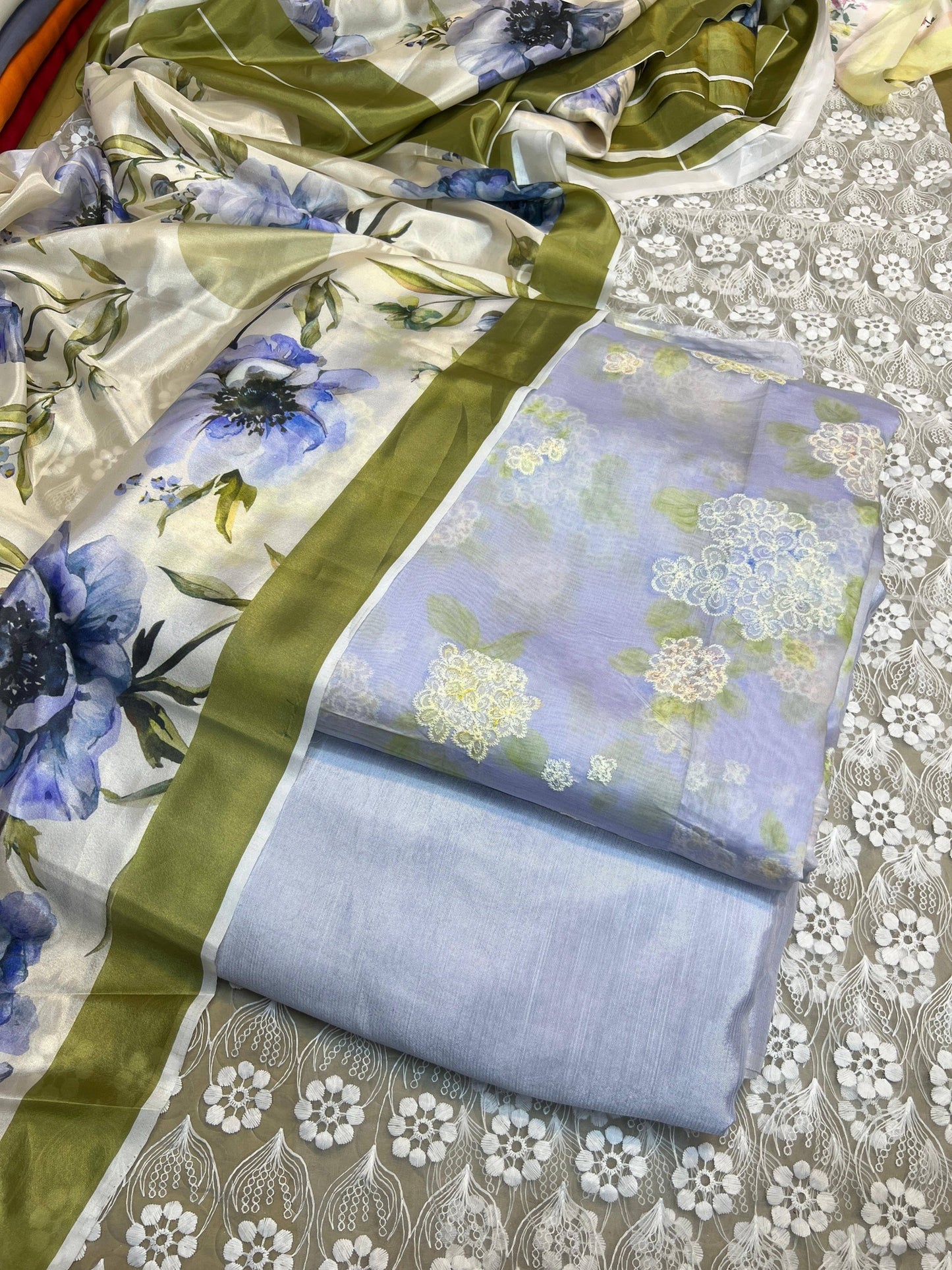 Paper Silk Chickenkari 3 Piece