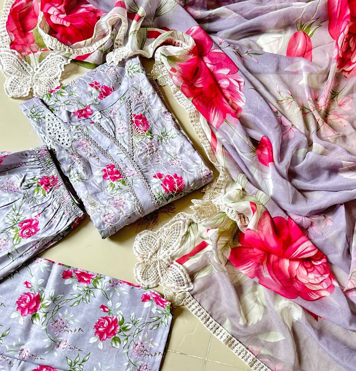 New arrival hot embroidered lawn 3 Piece